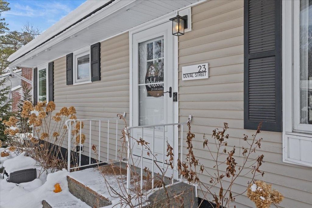 23 Duval Street, South Burlington, VT 05403