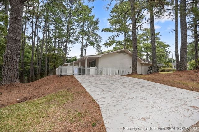 2515 Mirror Lake Drive, Fayetteville, NC 28303