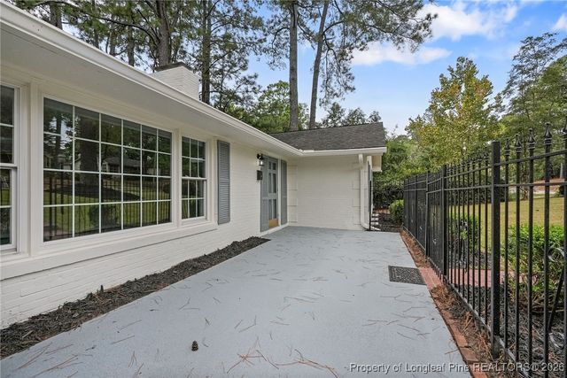 2515 Mirror Lake Drive, Fayetteville, NC 28303