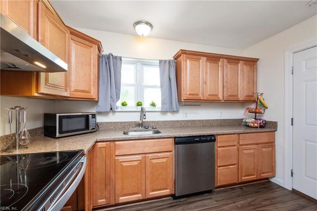 3340 Lakecrest RD, Virginia Beach, VA 23452