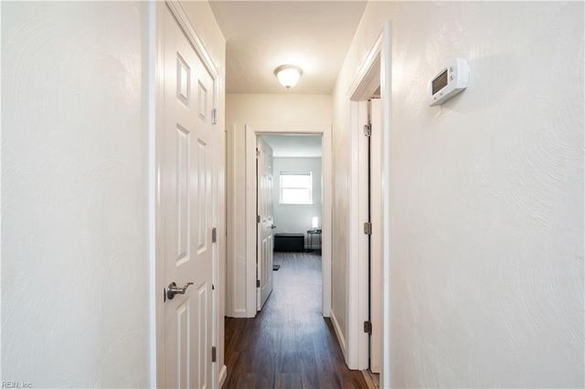 3340 Lakecrest RD, Virginia Beach, VA 23452
