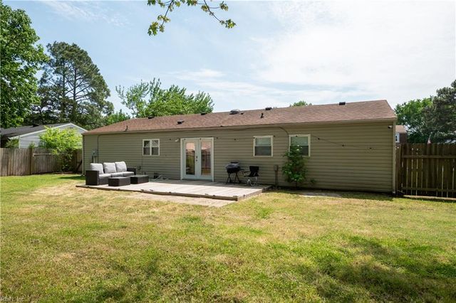 3340 Lakecrest RD, Virginia Beach, VA 23452