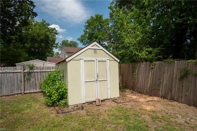 3340 Lakecrest RD, Virginia Beach, VA 23452