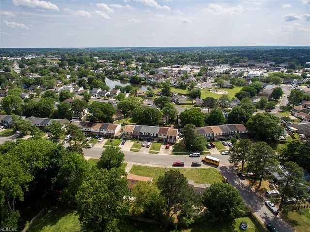 3340 Lakecrest RD, Virginia Beach, VA 23452