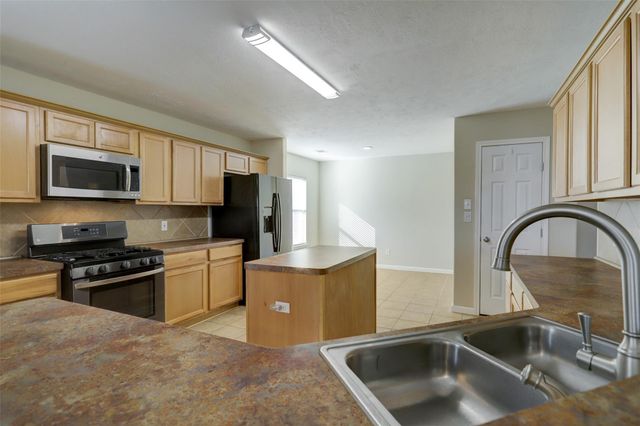 18319 Austin Oak Lane, Richmond, TX 77407