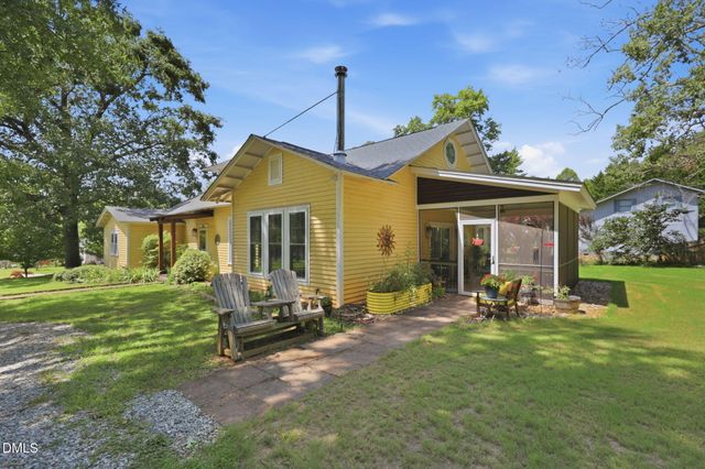 306 N Ninth Street, Mebane, NC 27302