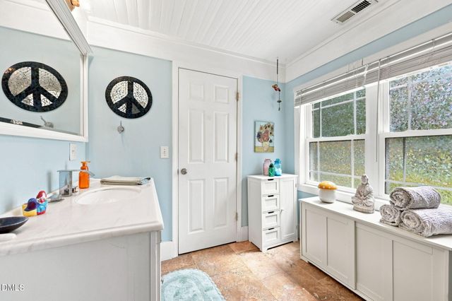 306 N Ninth Street, Mebane, NC 27302