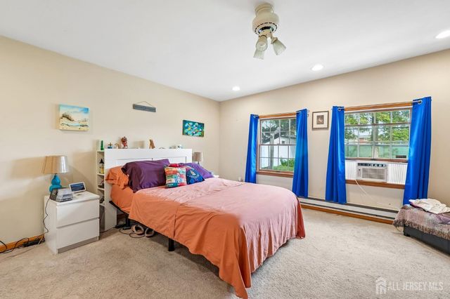 933 McCandless Place, Linden, NJ 07036