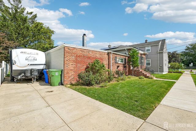 933 McCandless Place, Linden, NJ 07036