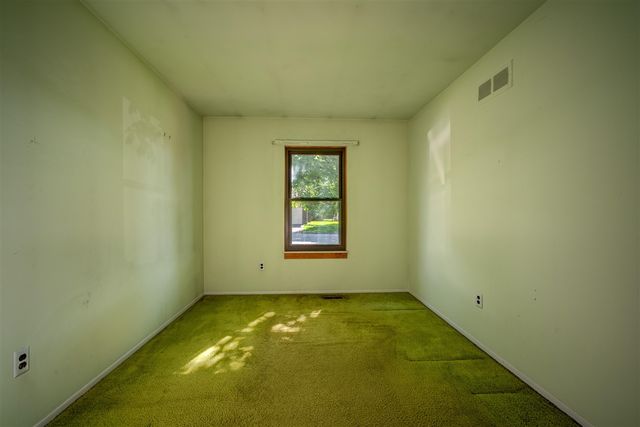 2887 Roundtree Drive, Troy, MI 48083