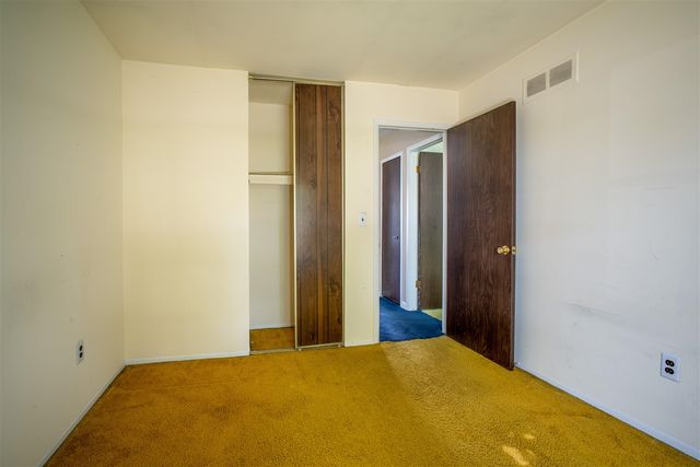 2887 Roundtree Drive, Troy, MI 48083