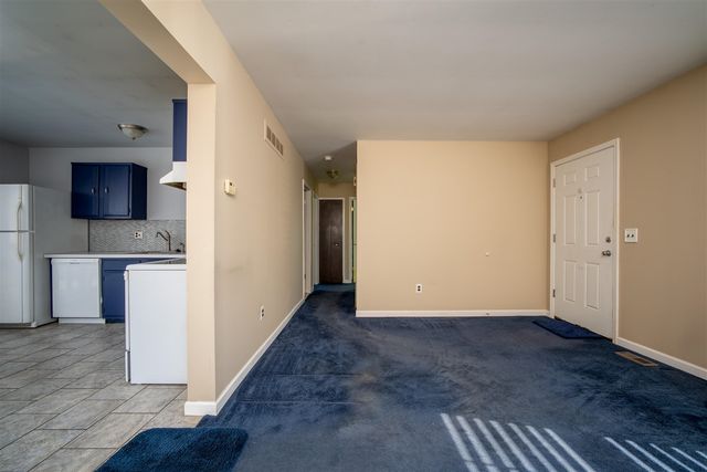 2887 Roundtree Drive, Troy, MI 48083