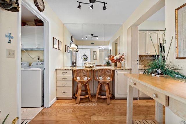 6021 BAHIA DEL MAR CIRCLE 234, St Petersburg, FL 33715