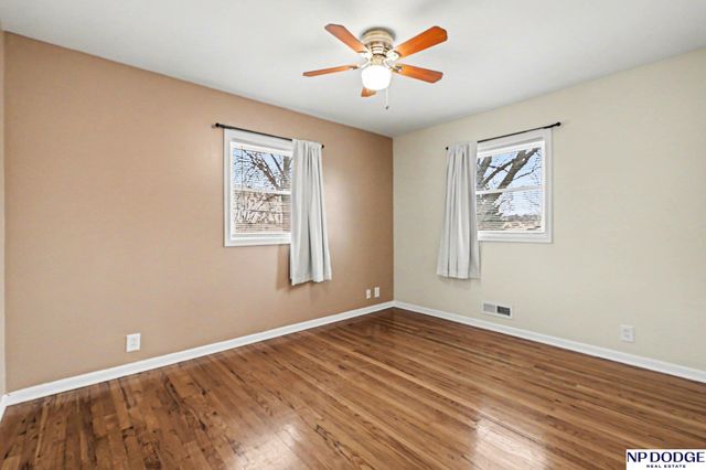 6209 Elm Street, Omaha, NE 68106