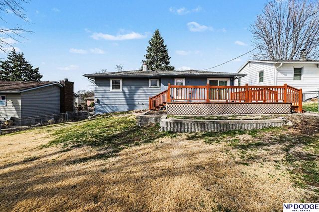 6209 Elm Street, Omaha, NE 68106