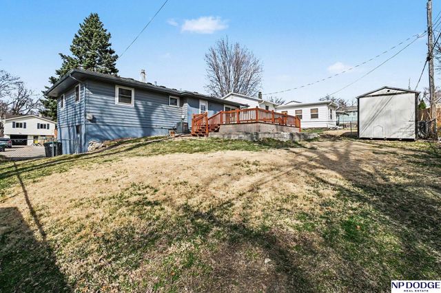 6209 Elm Street, Omaha, NE 68106