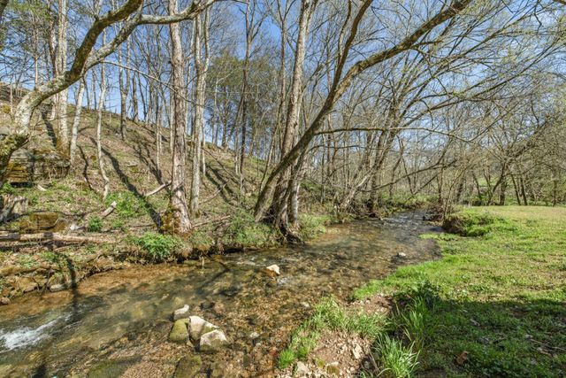 2203 Stones River Rd, Woodbury, TN 37190