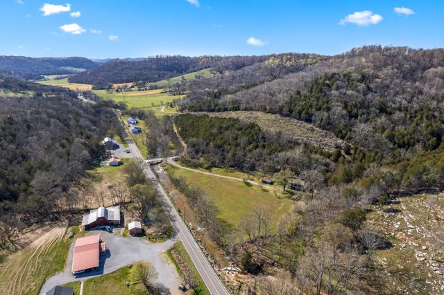 2203 Stones River Rd, Woodbury, TN 37190