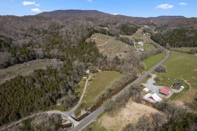 2203 Stones River Rd, Woodbury, TN 37190