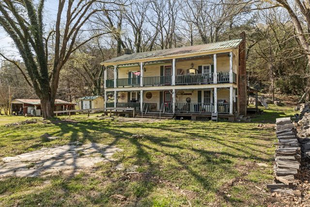 2203 Stones River Rd, Woodbury, TN 37190