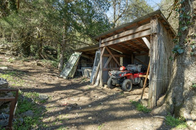 2203 Stones River Rd, Woodbury, TN 37190