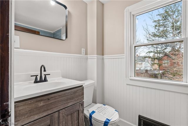 18303 Canterbury Road, Cleveland, OH 44119