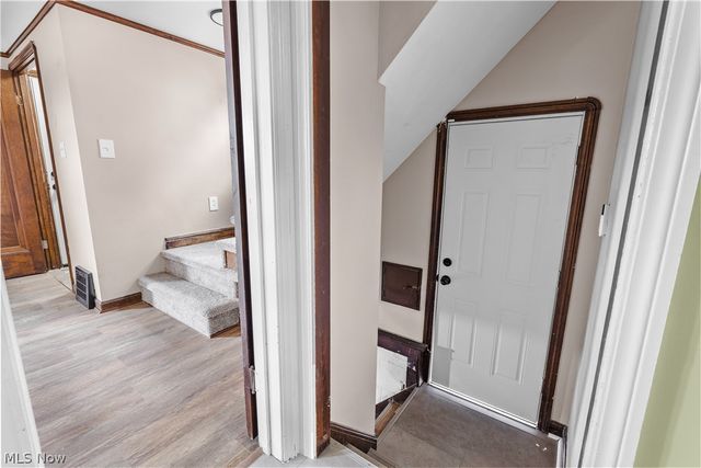 18303 Canterbury Road, Cleveland, OH 44119