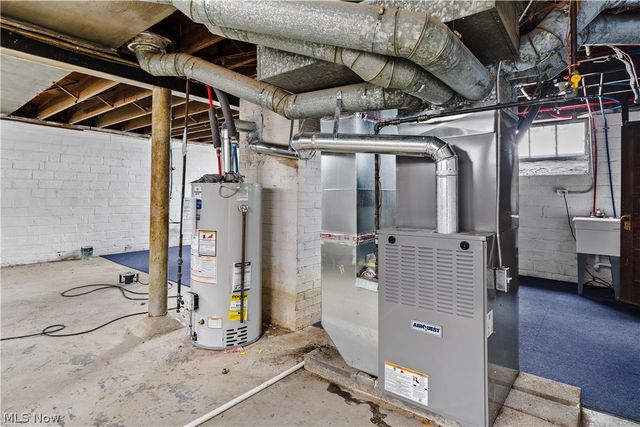 18303 Canterbury Road, Cleveland, OH 44119