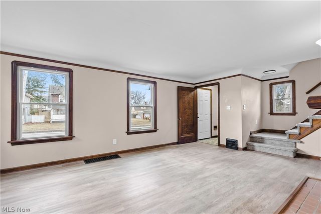 18303 Canterbury Road, Cleveland, OH 44119