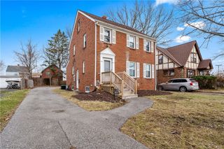 18303 Canterbury Road, Cleveland, OH 44119