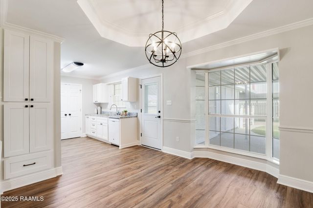 101 Meadow Glen Drive, Youngsville, LA 70592