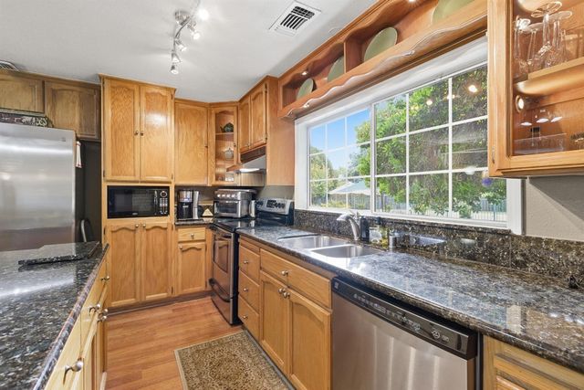 7540 Park Dr, Citrus Heights, CA 95610