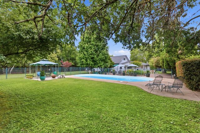 7540 Park Dr, Citrus Heights, CA 95610