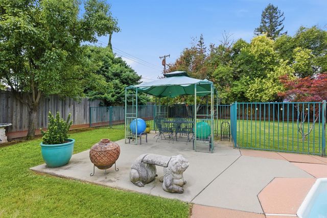 7540 Park Dr, Citrus Heights, CA 95610