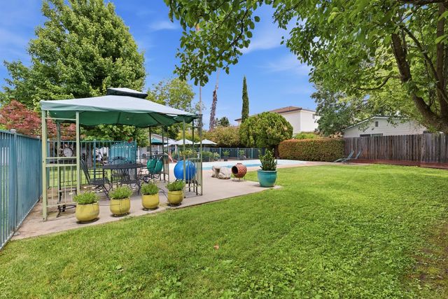 7540 Park Dr, Citrus Heights, CA 95610