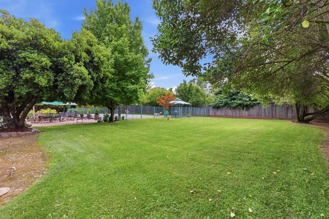 7540 Park Dr, Citrus Heights, CA 95610
