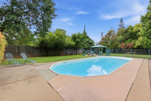 7540 Park Dr, Citrus Heights, CA 95610