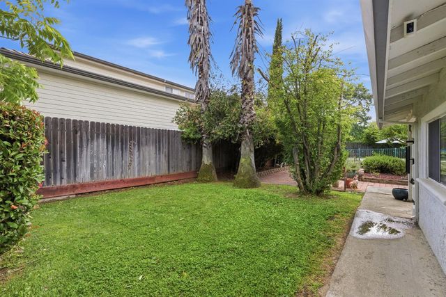 7540 Park Dr, Citrus Heights, CA 95610