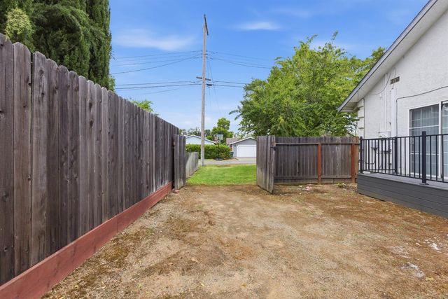 7540 Park Dr, Citrus Heights, CA 95610