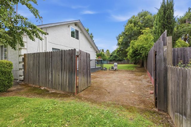 7540 Park Dr, Citrus Heights, CA 95610