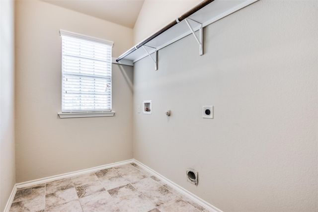 9825 Beaver Dam Lane, Mckinney, TX 75071