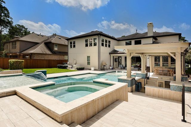 6 Paloma Bend Place, The Woodlands, TX 77389