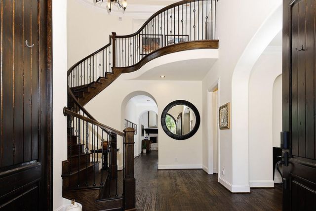 6 Paloma Bend Place, The Woodlands, TX 77389