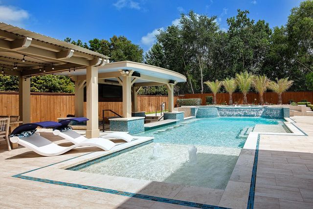 6 Paloma Bend Place, The Woodlands, TX 77389