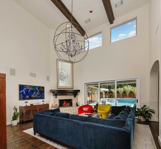 6 Paloma Bend Place, The Woodlands, TX 77389