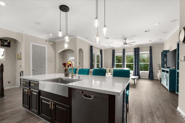 10215 Spring Shadows Park Circle, Houston, TX 77080