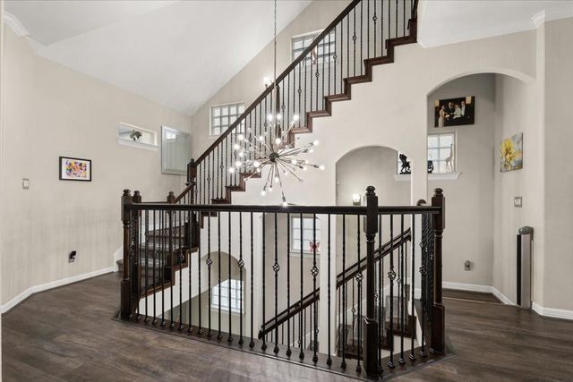 10215 Spring Shadows Park Circle, Houston, TX 77080