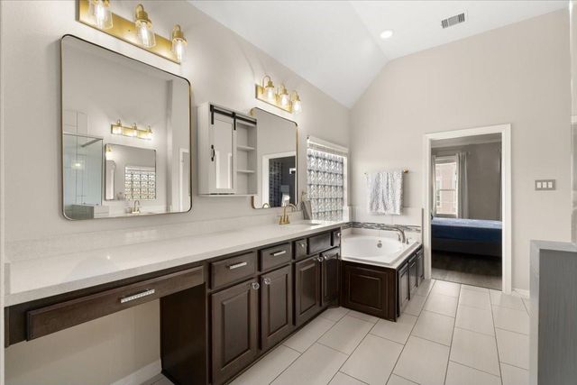 10215 Spring Shadows Park Circle, Houston, TX 77080