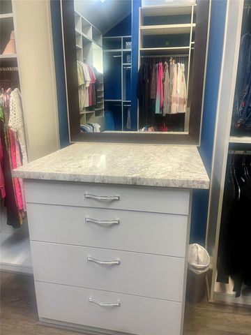 10215 Spring Shadows Park Circle, Houston, TX 77080