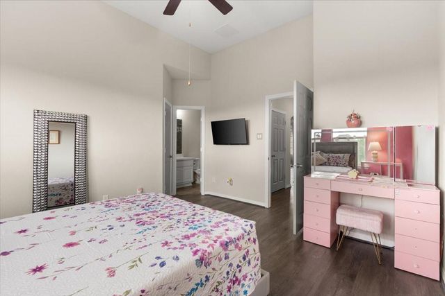 10215 Spring Shadows Park Circle, Houston, TX 77080